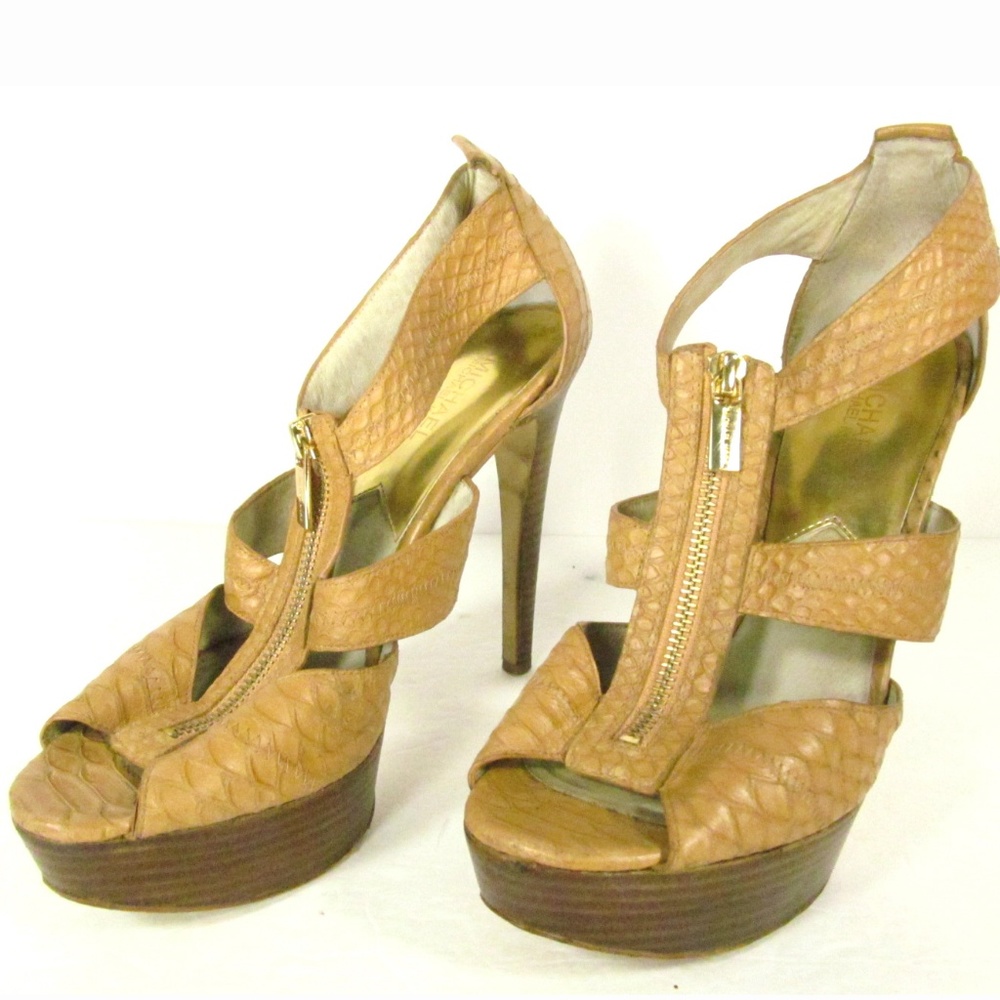MICHAEL Michael Kors Size 10M Platform Sandals